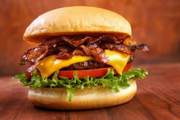 bacon-cheese-burger554f14bb-1623-174a-03aa-d5aabfe0517c99122830-67BE-D1E2-8BAF-A56C0CD2D115.jpg